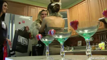 Sophie's Dirty Shoe & Fashion Birthday Screencap 4 on sinx.preview.netperv.com