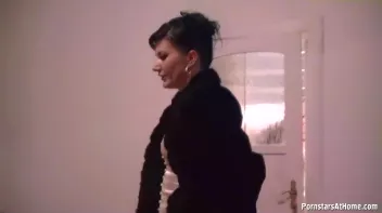 Wet Those White Tops Down! Screencap 1 on sinx.preview.netperv.com