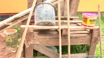 Carpenter Knows How To Work His Wood Screencap 4 on sinx.preview.netperv.com