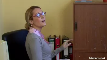 Slop Queens Screencap 16 on sinx.preview.netperv.com