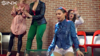 Let The Wet And Messy Games Begin! Screencap 40 on sinx.preview.netperv.com