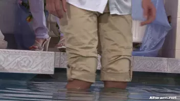 Flower Power Leaves Three Babes Very Wet Screencap 27 on sinx.preview.netperv.com