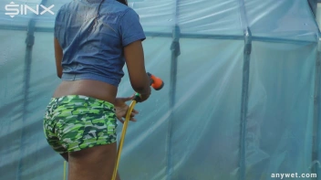 Best Friends Water Fight When Gardening Screencap 40 on sinx.preview.netperv.com