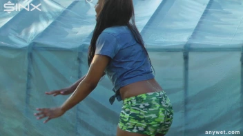 Best Friends Water Fight When Gardening Screencap 14 on sinx.preview.netperv.com