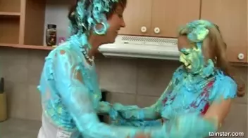 Cakes Covered In Icing Screencap 27 on sinx.preview.netperv.com