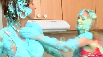 Cakes Covered In Icing Screencap 32 on sinx.preview.netperv.com