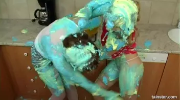 Cakes Covered In Icing Screencap 36 on sinx.preview.netperv.com