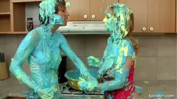 Cakes Covered In Icing Screencap 41 on sinx.preview.netperv.com