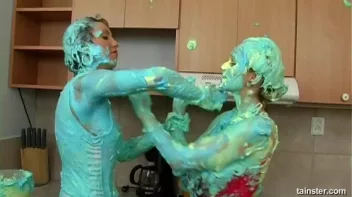 Cakes Covered In Icing Screencap 47 on sinx.preview.netperv.com