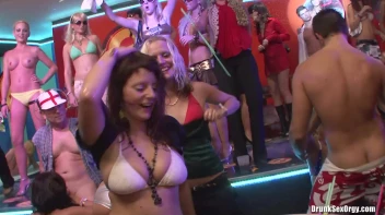 Bikini Beach Balls Part 6 - Cam 1 Screencap 54 on sinx.preview.netperv.com