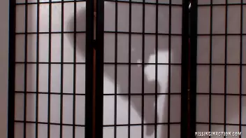 Menage a Piss Screencap 13 on sinx.preview.netperv.com