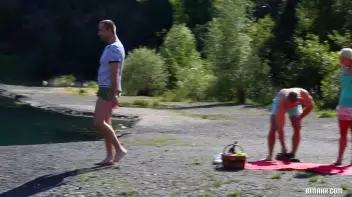 Bringing Bi To The Great Outdoors Screencap 4 on sinx.preview.netperv.com