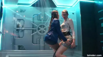 Sexy Shower Girls Screencap 20 on sinx.preview.netperv.com