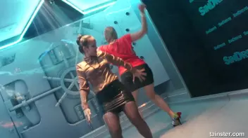 Sexy Shower Girls Screencap 36 on sinx.preview.netperv.com