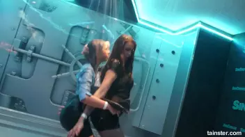 Sexy Shower Girls Screencap 53 on sinx.preview.netperv.com