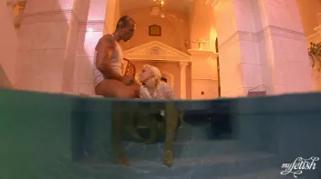 Underwater Suck and Fuck Screencap 116 on sinx.preview.netperv.com