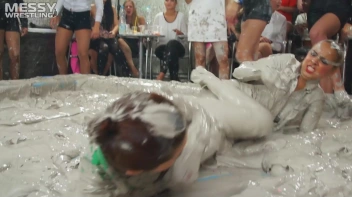 Messy Wrestling: Mud Bunnies Beast it Out In The Ring! Screencap 17 on sinx.preview.netperv.com