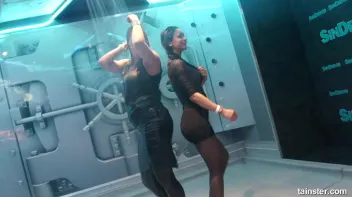 Soaking wet chicks spanking each others asses Screencap 12 on sinx.preview.netperv.com