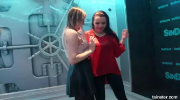 Soaking wet chicks spanking each others asses Screencap 40 on sinx.preview.netperv.com