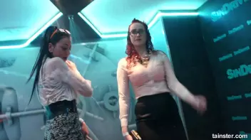 Soaking wet chicks spanking each others asses Screencap 61 on sinx.preview.netperv.com