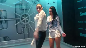 Soaking wet chicks spanking each others asses Screencap 71 on sinx.preview.netperv.com