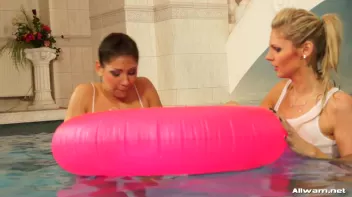 Badminton Babes Go For Wetlook Glory Screencap 61 on sinx.preview.netperv.com