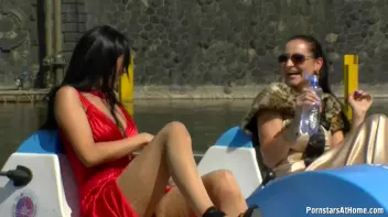 Exhibitionist Wetlook Boat Babes Screencap 10 on sinx.preview.netperv.com