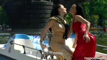 Exhibitionist Wetlook Boat Babes Screencap 34 on sinx.preview.netperv.com