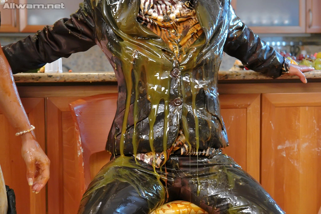 Hot Slut Sundae on sinx.preview.netperv.com