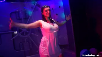 International Summer Lovin' Part 4 - Shower Cam Screencap 6 on sinx.preview.netperv.com