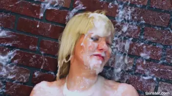 Dressed in leather and covered in cum Screencap 106 on sinx.preview.netperv.com