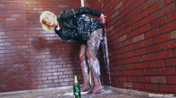 Dressed in leather and covered in cum Screencap 60 on sinx.preview.netperv.com