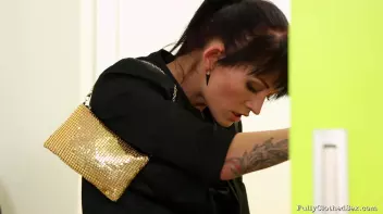 Come On In And Rock My World Screencap 25 on sinx.preview.netperv.com