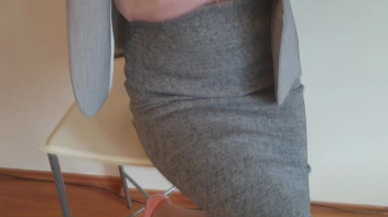 Horny secretary masturbates and pisses in a glass Screencap 6 on sinx.preview.netperv.com