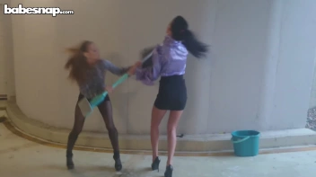 Overdressed And Stressed! Screencap 18 on sinx.preview.netperv.com