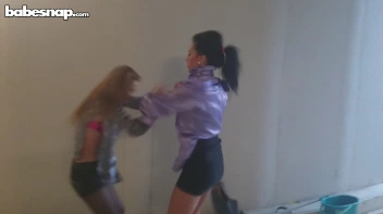 Overdressed And Stressed! Screencap 27 on sinx.preview.netperv.com