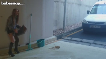 Overdressed And Stressed! Screencap 41 on sinx.preview.netperv.com