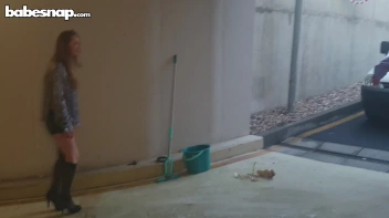 Overdressed And Stressed! Screencap 43 on sinx.preview.netperv.com