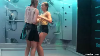 Wet amateur girls go berzerk Screencap 81 on sinx.preview.netperv.com