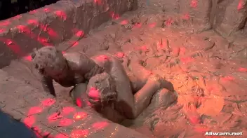 Slippin' and Slidin' Mud Satisfaction Screencap 80 on sinx.preview.netperv.com