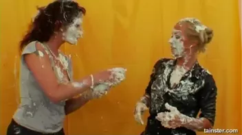Pie Fight! Screencap 34 on sinx.preview.netperv.com