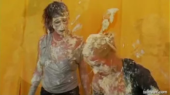 Pie Fight! Screencap 44 on sinx.preview.netperv.com
