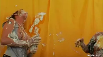 Pie Fight! Screencap 48 on sinx.preview.netperv.com