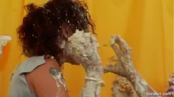 Pie Fight! Screencap 62 on sinx.preview.netperv.com