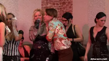 Eurobabes with Mud Rage Screencap 4 on sinx.preview.netperv.com