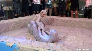 Eurobabes with Mud Rage Screencap 49 on sinx.preview.netperv.com