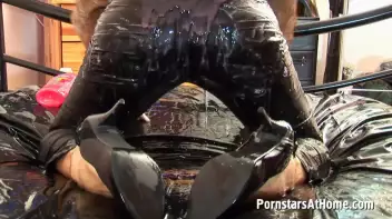 Gina's Gooey Fetish Show Screencap 61 on sinx.preview.netperv.com