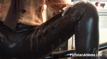 Gina's Gooey Fetish Show Screencap 37 on sinx.preview.netperv.com