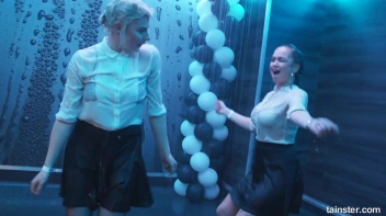 Wet And Working It!  Cuties Shake It Up! Screencap 3 on sinx.preview.netperv.com