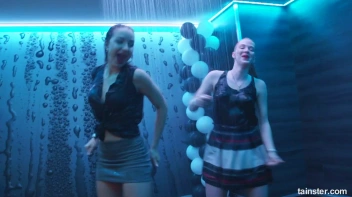 Wet And Working It!  Cuties Shake It Up! Screencap 53 on sinx.preview.netperv.com